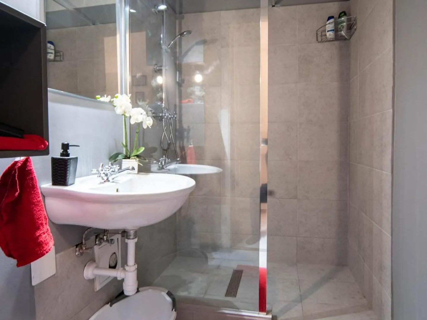 Stylish Studio Apartment In The Heart Of Budapest