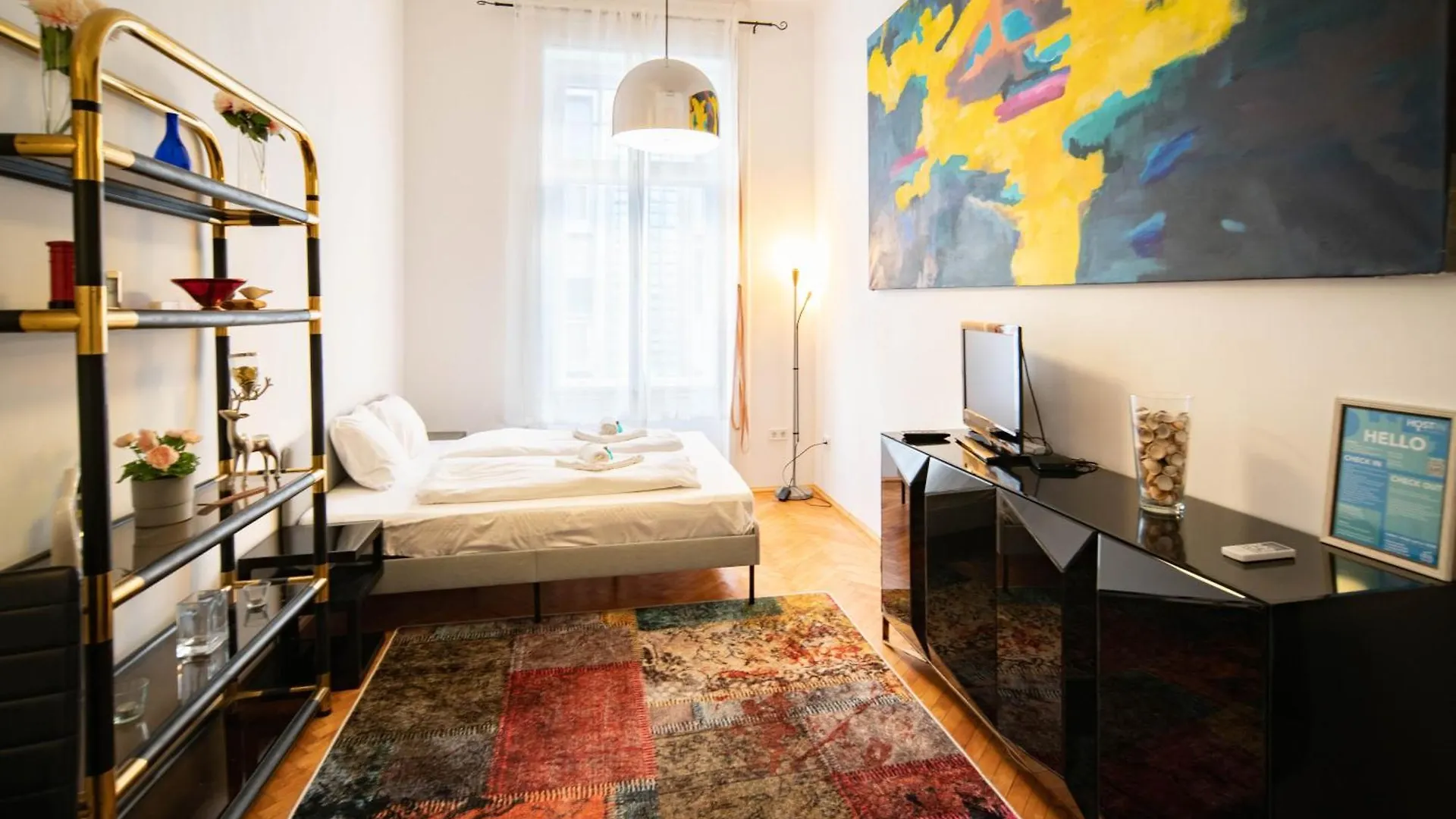 Stylish Studio Apartment In The Heart Of Budapest