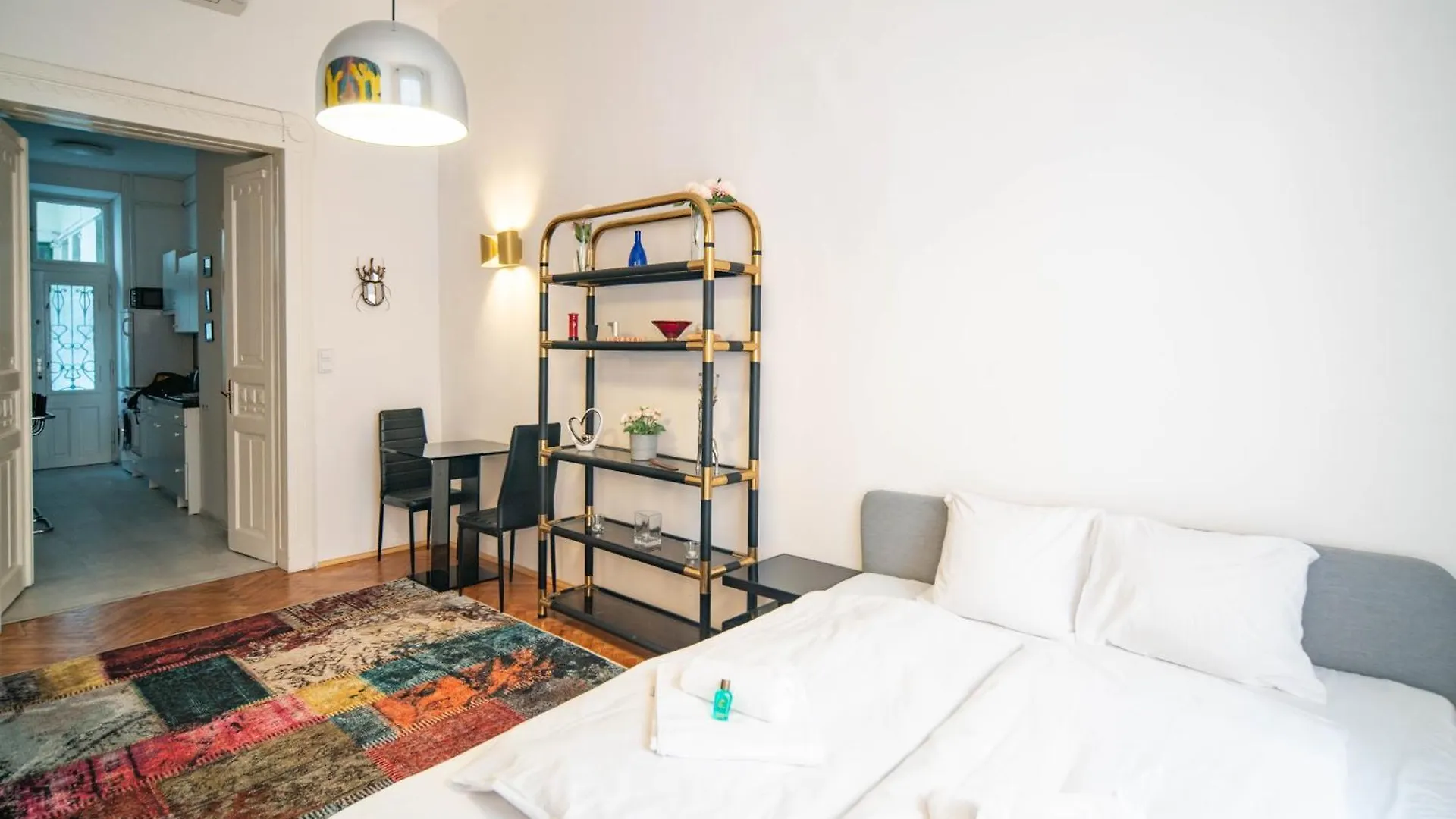 Stylish Studio Apartment In The Heart Of Budapest